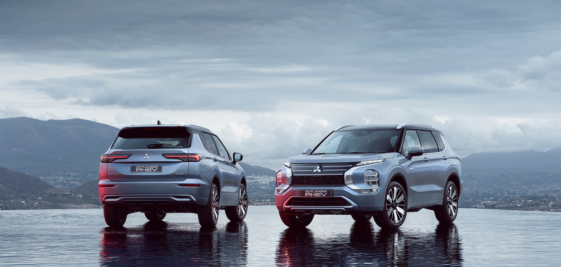 Mitsubishi Outlander PHEV plug-in a trazione integrale