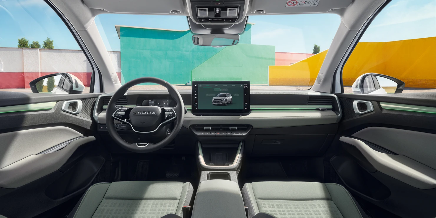Interni Nuova Škoda Epiq con doppio display e infotainment